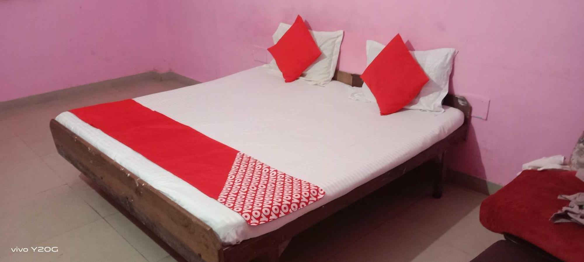 Hotel O Alfa Amb Bagian luar foto