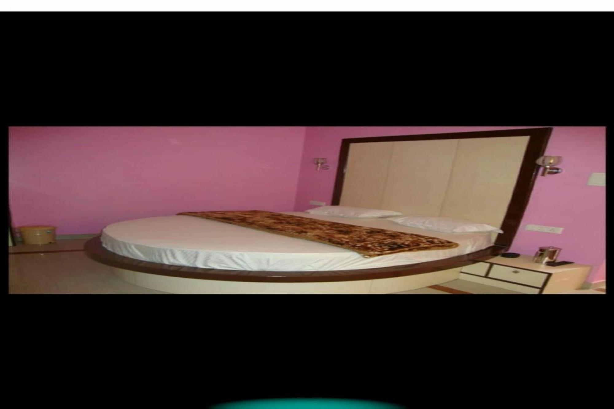 Hotel O Alfa Amb Bagian luar foto