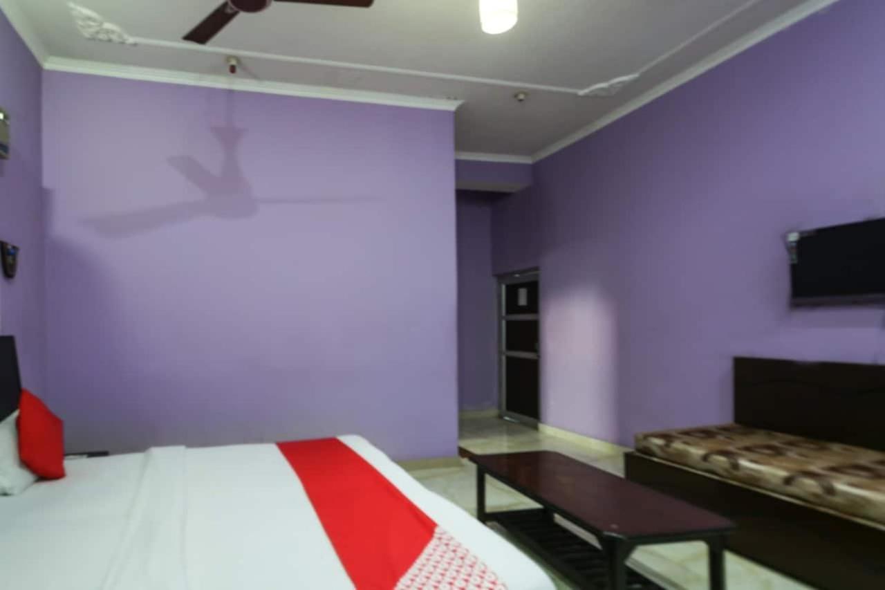 Hotel O Alfa Amb Bagian luar foto